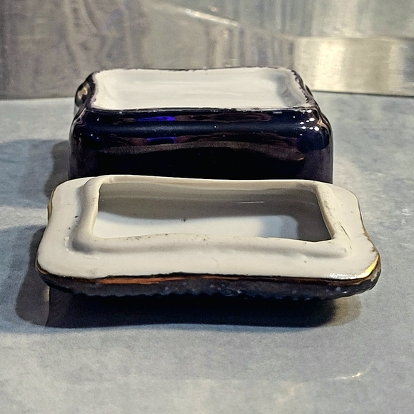 Small Blue Trinket Box with Lid - Picture 13 of 13